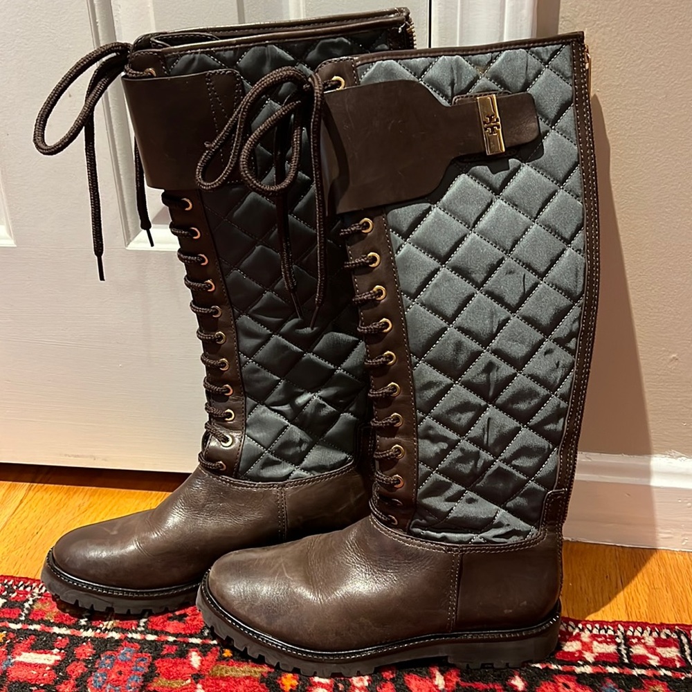 Tory Burch Lace Up Boots, size 6.5